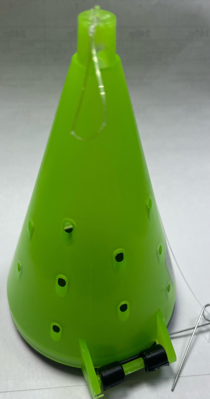 Кормушка зимняя конус (большая) пластик, огружена