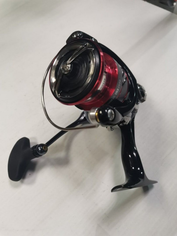 Daiwa ninja match feeder lt 4000 c. Daiwa 18 Ninja lt 2500.